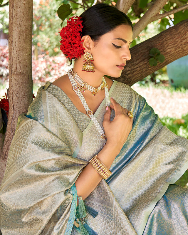 Blue Silk Saree with Golden Motifs – Heritage Ethnic Couture (Copy)