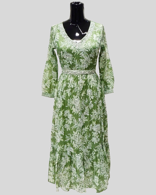 Emerald Bloom Dress – Green Satin Midi with White Floral Embroidery & Lace Neckline