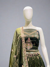 Midnight Garden Bridal Lehenga Choli – Gold & Pink Embroidery in Regal Green