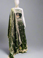 Midnight Garden Bridal Lehenga Choli – Gold & Pink Embroidery in Regal Green