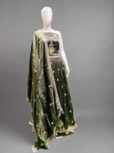 Midnight Garden Bridal Lehenga Choli – Gold & Pink Embroidery in Regal Green